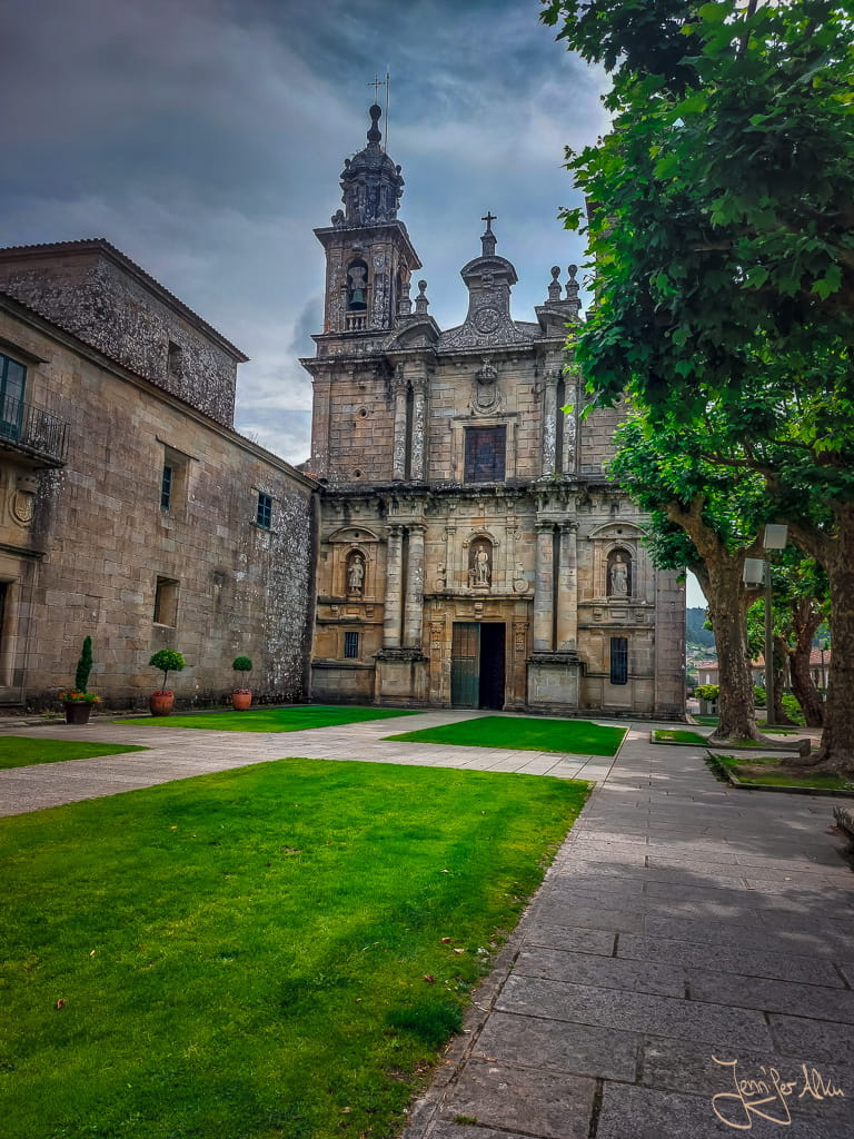 Klosteranlage Monasterio de San Juan de Poio am Camino Espiritual