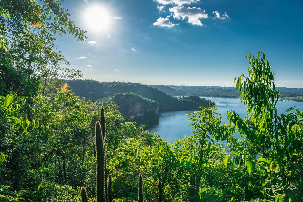 Aussicht vom Naturschutzsgebiet Osununu auf den Rio Parana.