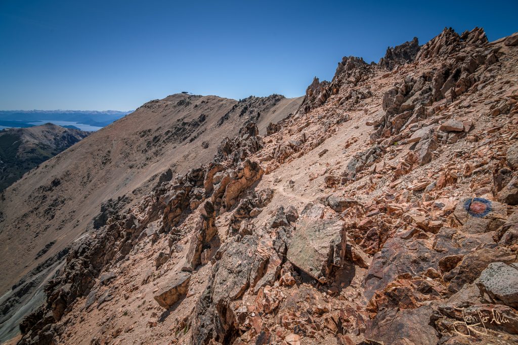 Der Weg vom Refugio Frey / der Laguna Toncek über die Laguna Schmoll führt teilweise durch abstrakte Felsformationen