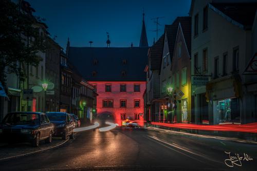 Das Alte Rathaus bei der Night of Light in Hassfurt #nightoflight