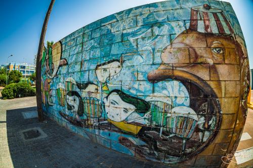 Streetart in Olhao, Portugal