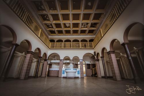 Der Ruheraum mit Springbrunden in der Damensauna des Stadtbads in Leipzig.