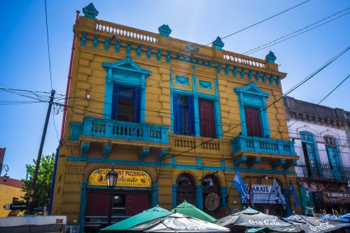 Die Sehenswürdigkeit / Touristenattraktion La Boca - Buenos Aires / Argentinien