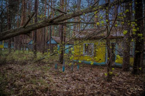 Feuer in Tschernobyl – R.I.P. Kinderferienlager „Izumrudnoye“