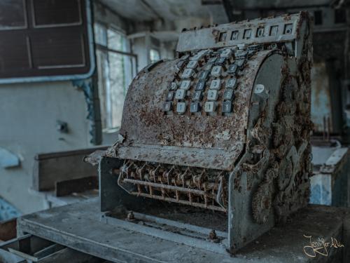 Die große verlassene Schule in Tschernobyl / Ukraine
