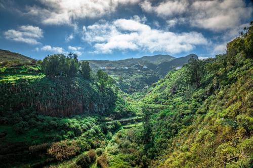 Aussicht in Richtung des Gartens. Ein teil der Barranco gehört zum Hostel.