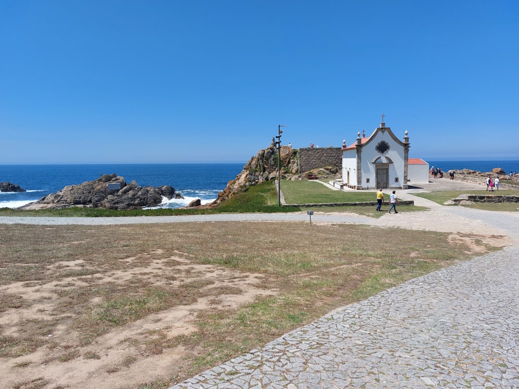 Dieses Bild zeigt die  Capela da Boa Nova bei meiner ersten Etappe auf dem Camino Portugues de la Costa