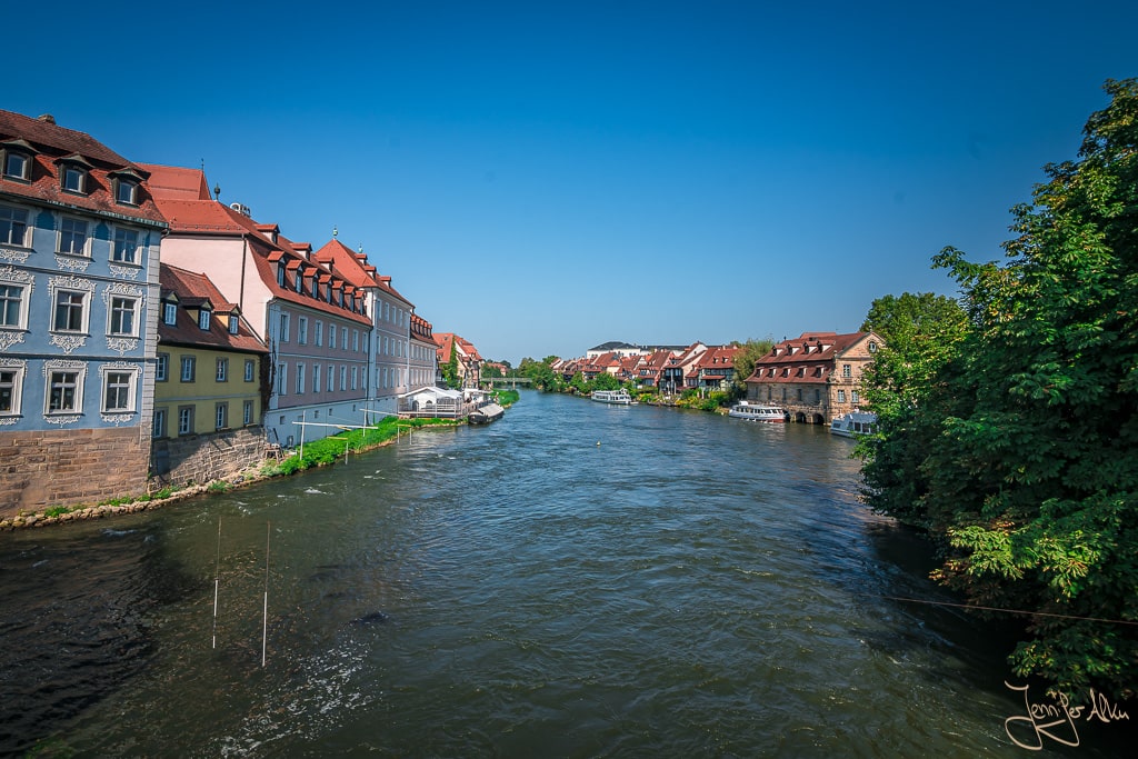 Dieses Bild zeigt die Aussicht auf Klein Venedig von der Unteren Brücke in Bamberg