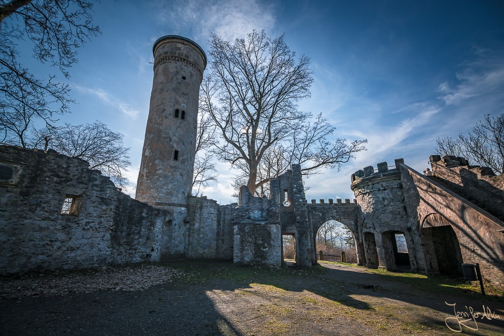 Dieses Bild zeigt die Labyrithruine im Bürgerpark mit ihrem tollen Aussichtsturm