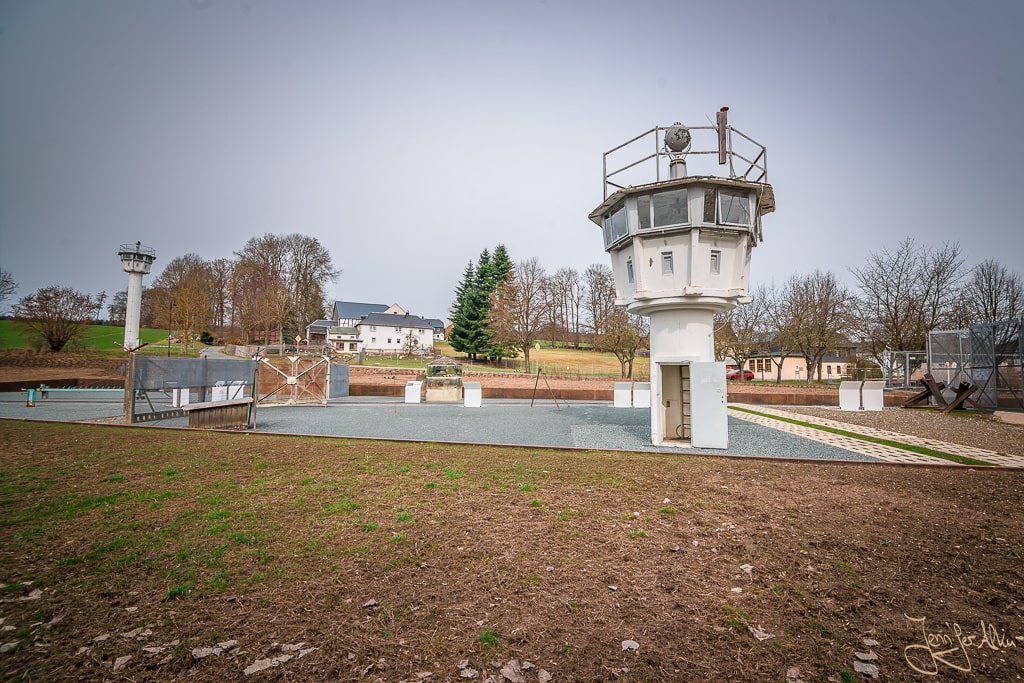 Dieses Bild zeigt die Außenanlage des Deutsch-Deutschen Museums Mödlareuth