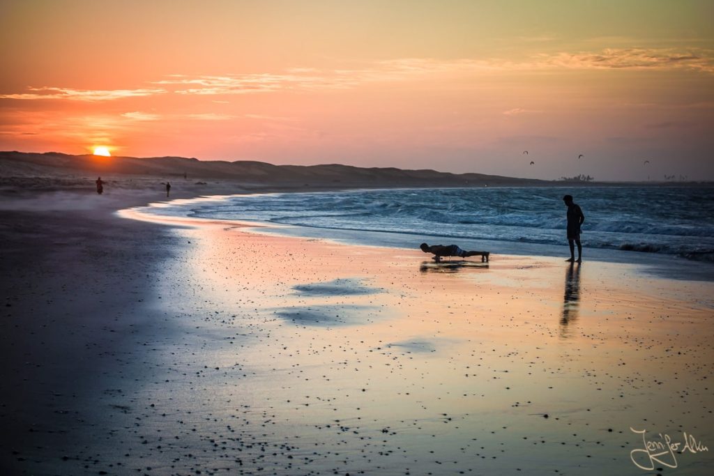 Dieses Bild zeigt den Sonnenuntergang am Strand von Prea