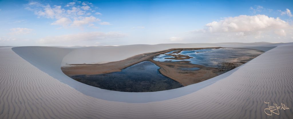 Die schönsten Orte der Welt! Die Dünen von Türkisblaue Lagune in den Dünen von Lençóis Maranhenses / Brasilien