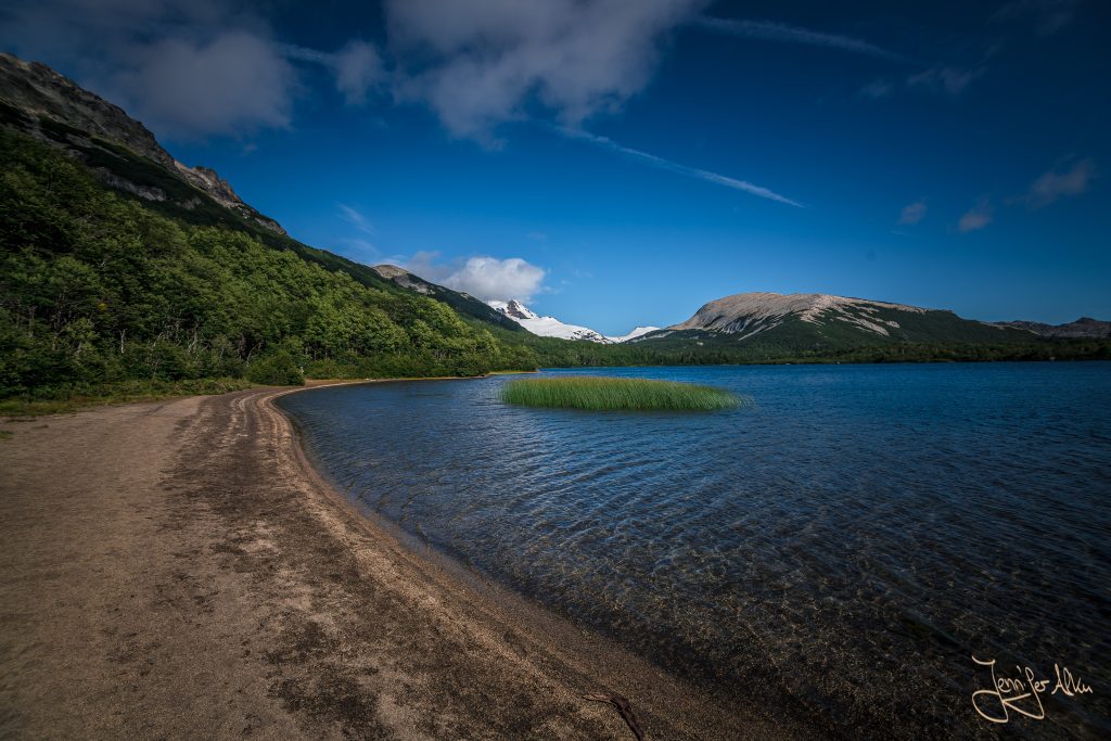 Der Weg entlang an der Laguna Ilon
