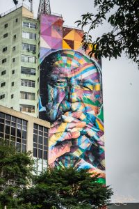 Graffiti in der Avenida Paulista in São Paulo