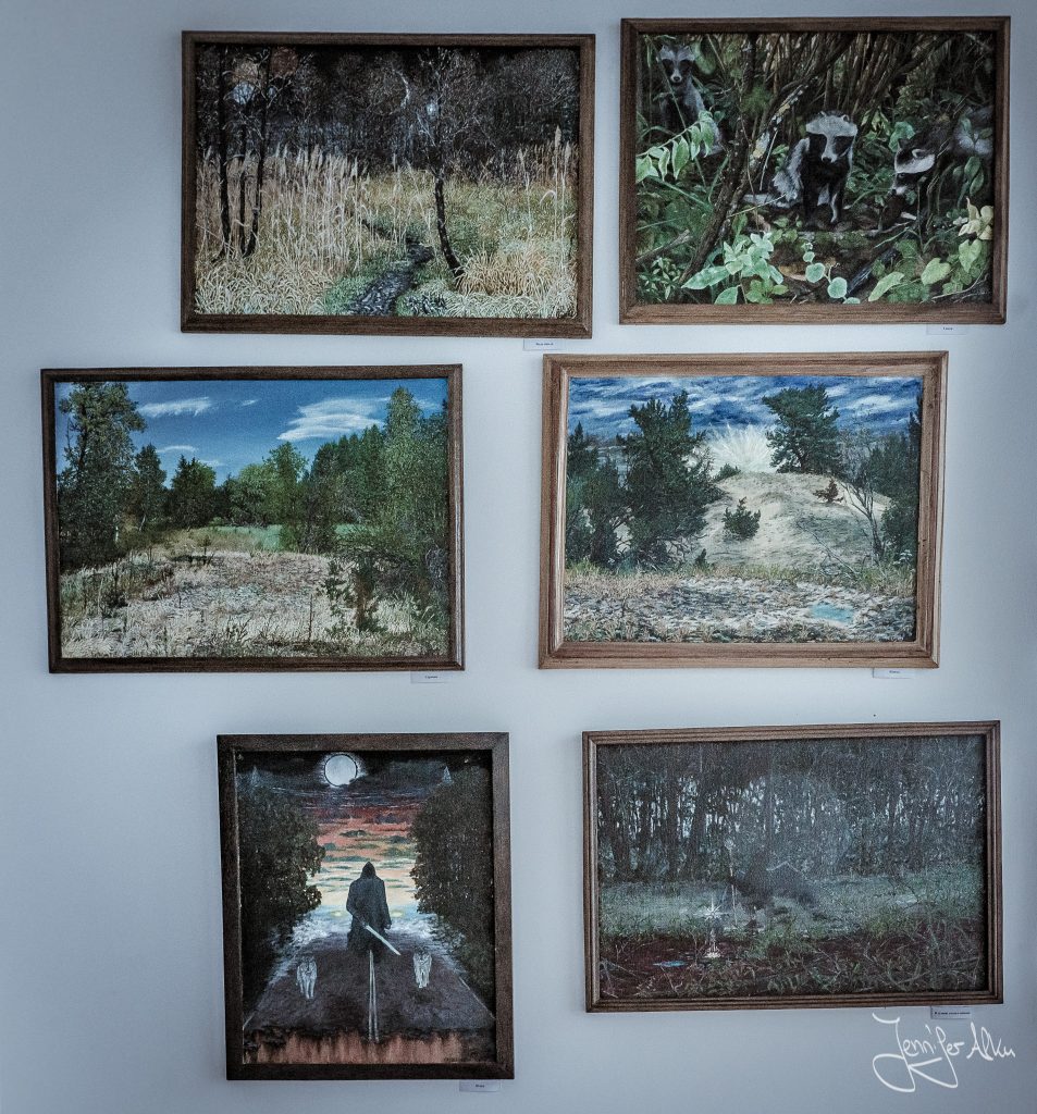 Gemälde zeigen die Tschernobylkatastrophe aus der Sicht der Künstler. Im Tschernobylmuseum "Star Wormwood"