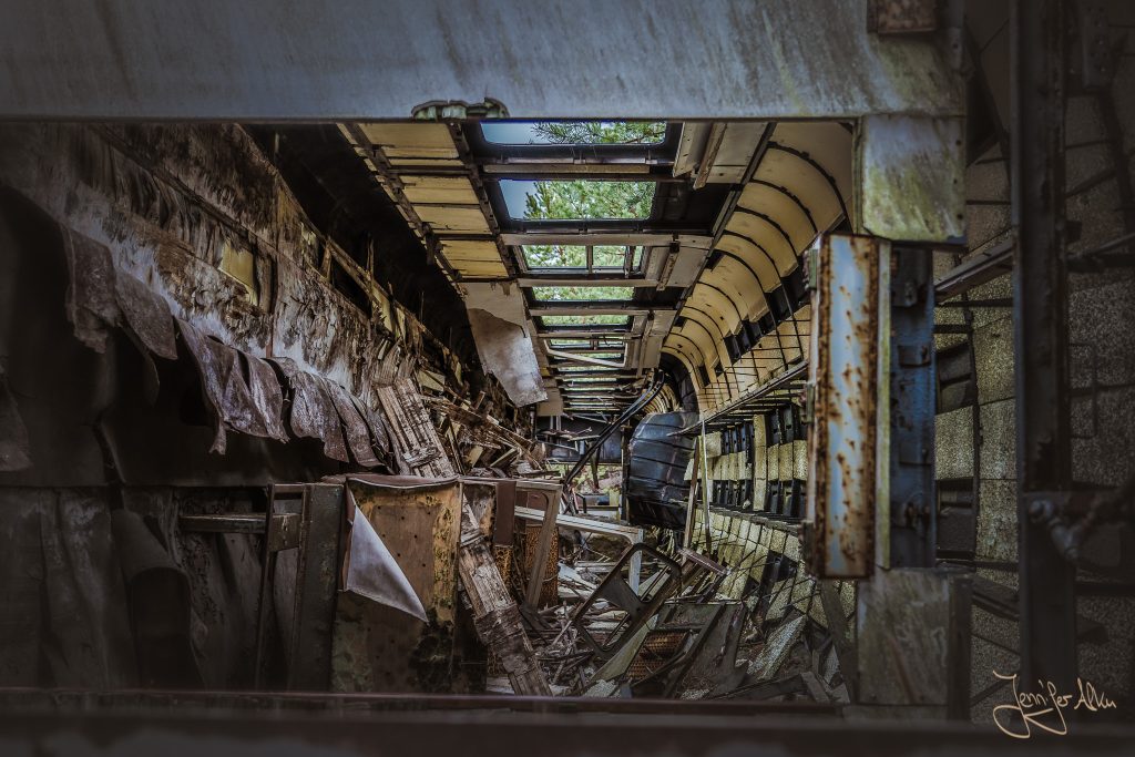 Entgleister Zugwaggon in Tschernobyl